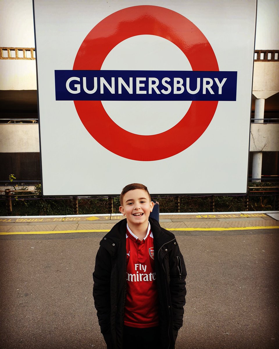 bartnowak79's tweet photo. En route to the #EmiratesStadium 🏟 to watch @Arsenal v @FCBATE with my boy. #FatherAndSon #COYG #WeAreTheArsenal #ArsenalBate #ArsBat https://t.co/vKzuQUH2g1