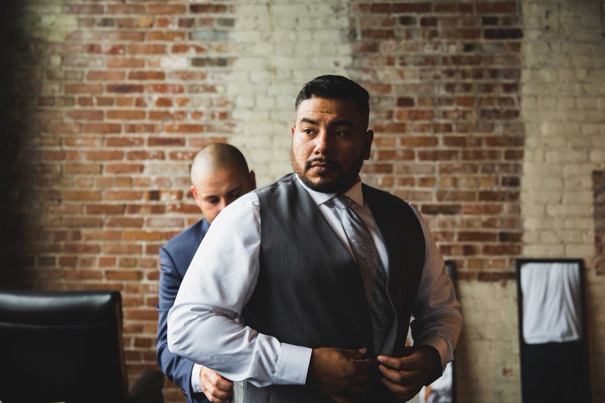 The groom moments before the big day. 📸: Casey and Her Camera