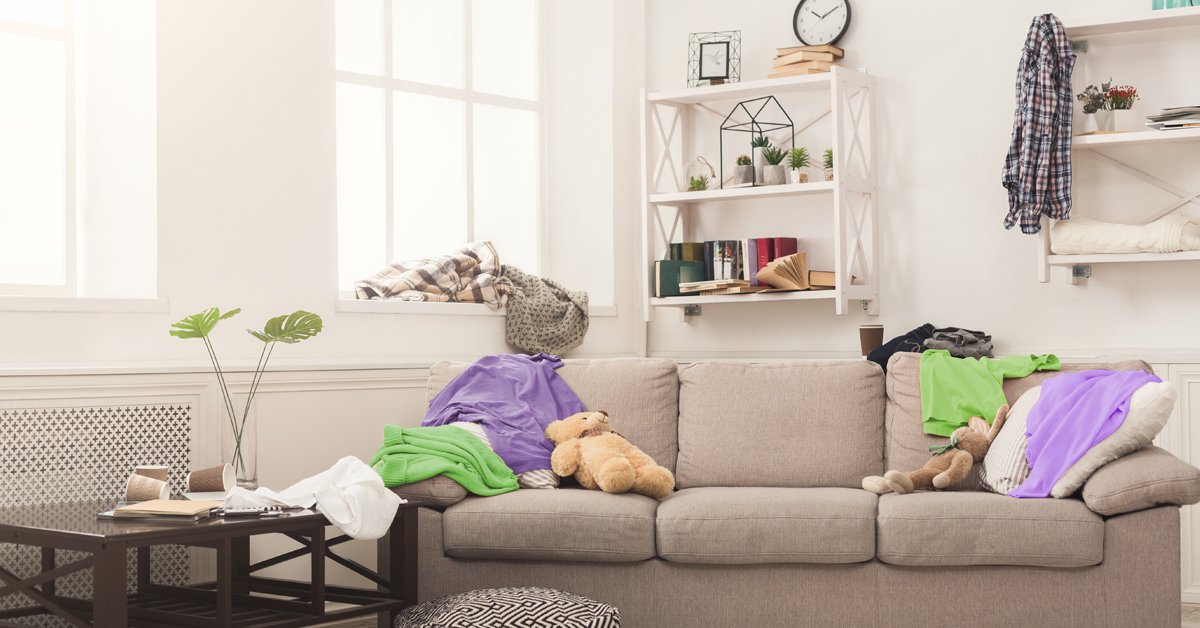 bug_proof's tweet image. Bed bugs have no preference between clean or dirty homes, but they love hiding in cluttered areas. Clear the clutter and reduce the number of hiding spots they have for best treatment results. 

#TidyUp #BedBugs #PestControl