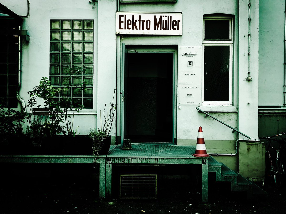 KCMANC's tweet photo. The birthplace of #kraftwerk - Kling Klang Studio (courtyard entrance) Düsseldorf ©️Kevin Cummins 210219 #krautrock #electronica https://t.co/UxrEXPMKxl