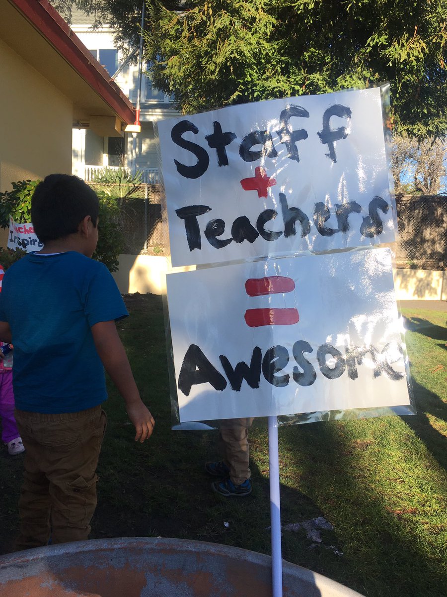 sonipaul's tweet image. From the Oakland Teachers Strike. Staff + Teachers = Awesome 
@TheTakeaway #OUSDstrike #Unite4OaklandKids @OaklandEA