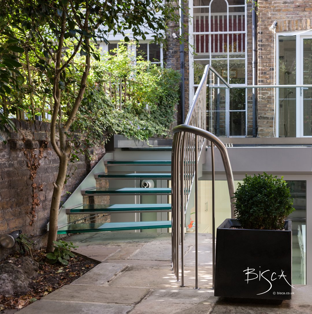 Bisca_Stairs's tweet photo. We've been feeling #Spring in the air today at Bisca...
#tbt #bespoke #externalstairs https://t.co/hnpwtdzQq1
