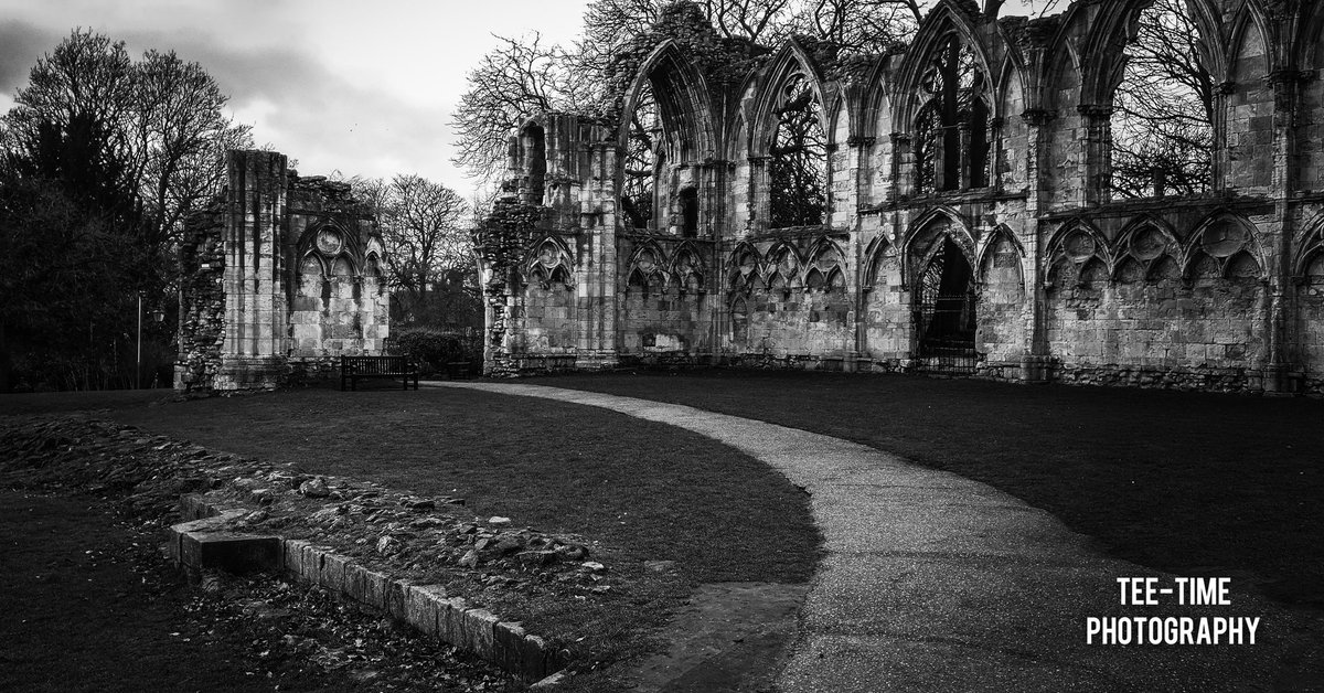TeeTimePhoto's tweet photo. St Mary's Abbey in #York 
.
.
.
#york #york_photography #photography #photographer #landscape #landscape_photo #photo #blackandwhitephoto #stmarysabbey https://t.co/WNMNXdSX2d