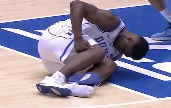 OriginalMiniAOC's tweet photo. This would not happen if #Nike made their shoes in the #USA instead of #sweatshops in #3rdWorldCountries. #FakeNews will blame this on @realDonaldTrump #nikefail Nike sued for Racial Discrimination #EvilMedia #athletes #quiettime Zion gets good shoes, what crap are we paying for? https://t.co/VUvn02BDXv