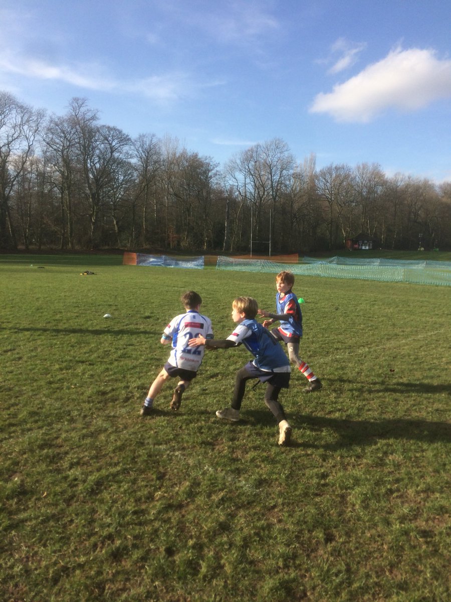 SaleSharksFdn's tweet photo. Day 1 of @SaleSharksRugby Camp @WarringtonRUFC
Finishing the day with #DefensiveWarrior Games
🔵Game Zone ✅
🔵Touch Tackle ✅
🔵Ruck Touch ✅
#DevelopingTheSharksDNA https://t.co/Os5OwmeAzu