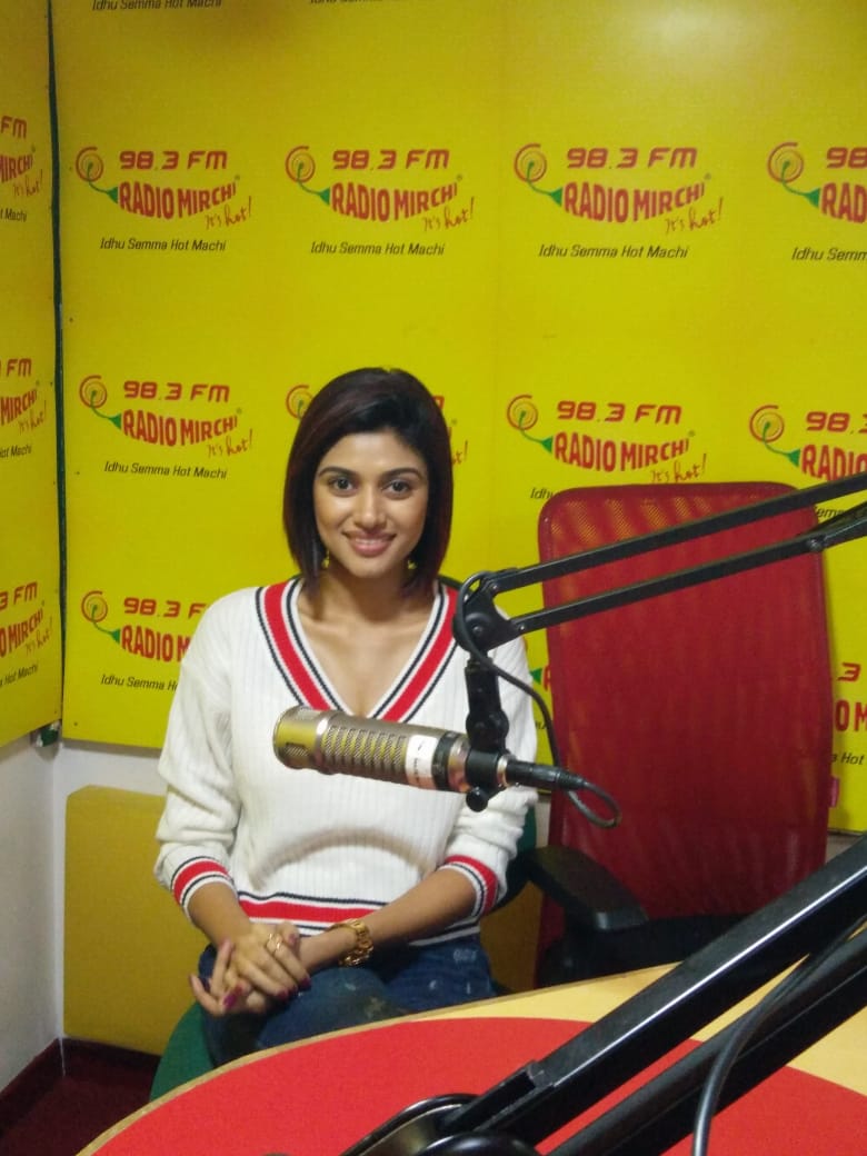 dntmediaoffl's tweet photo. @OviyaaSweetz and Team #90ML full swing on promotion.
#STR #Oviyaa #90MLFromMarch1st #90mlfilm #90mlfromfeb22 #OviyaArmy https://t.co/mB7ioFTDQy