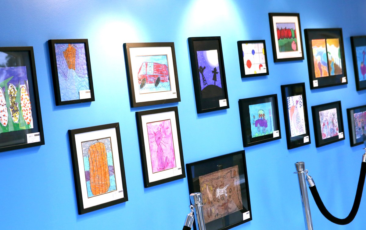 MPCSarts's tweet photo. All 65 frames in the Cathy Goodman Art Gallery have been updated with new works of art! @MPCSLower #MPCSvisualart students have worked on techniques they have learned. We are proud of our creative and simply amazing students! Come check it out on your next visit to @mtparanschool https://t.co/EyVVQqkCCg
