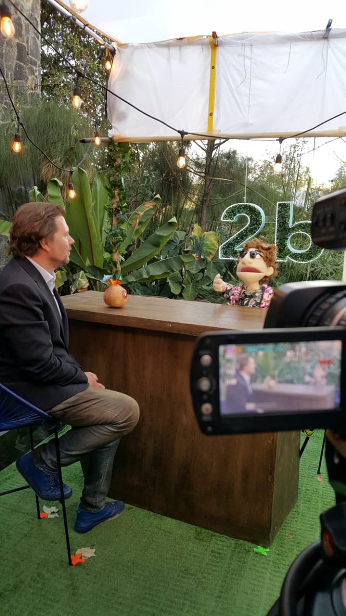 And in the meantime...  <a href="/bastianm/">Bastian Manintveld</a> on the <a href="/2b/">2btube</a> stand at <a href="/Adweek/">ADWEEK</a> LatAm #AdweekLatAm2019