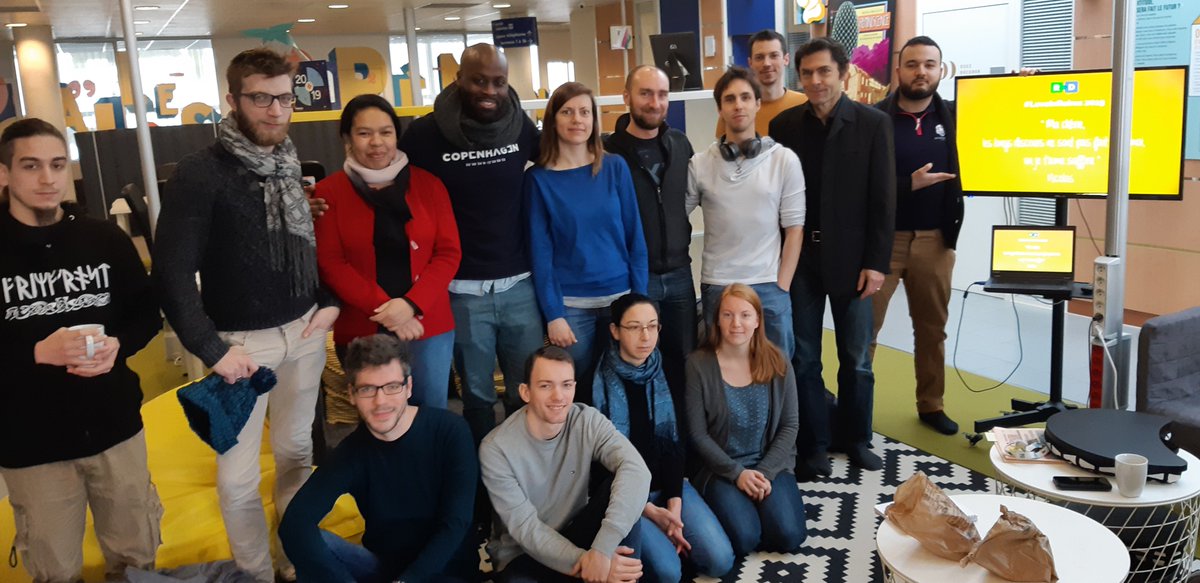#LoveinReims actuellement hackée par la @WildSchoolReims !
12 #wilders viennent de se sont lancer dans un #Hackathon de programmation de générateurs de messages d'#amour 😘🤨
Nous sommes à la fois curieux et inquiets d'une telle expérience réalisée avec notre accord complice 😉