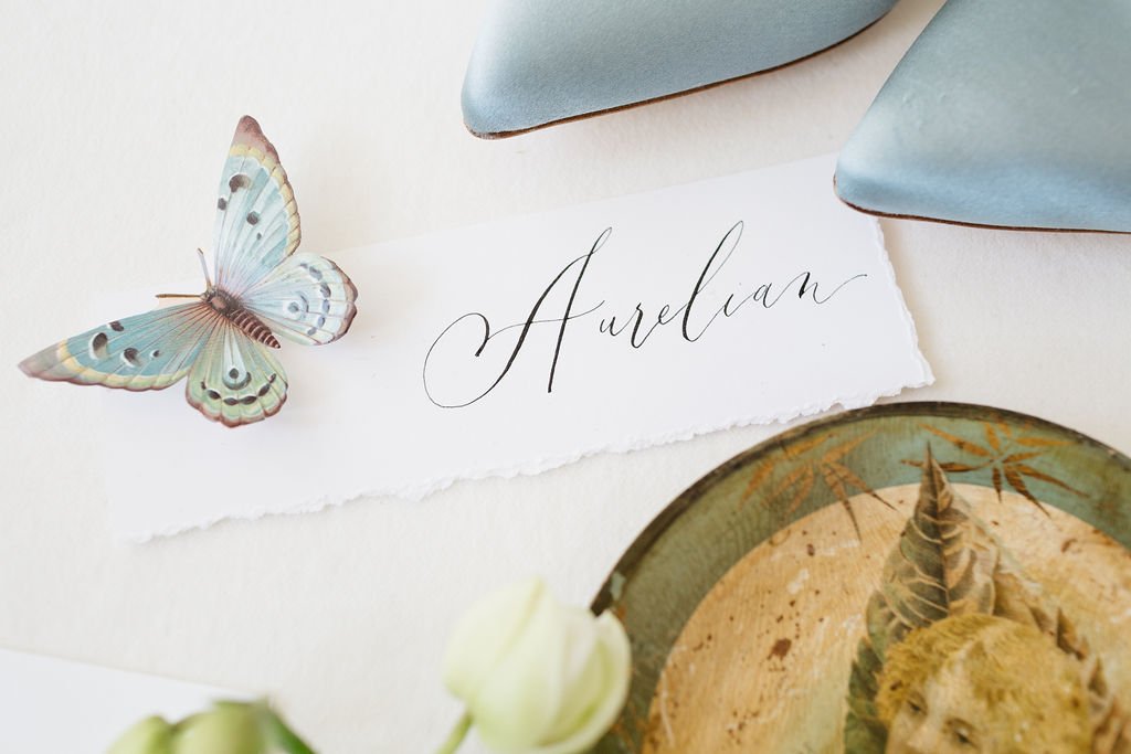 KateCullenStyle's tweet image. Early Bird offer runs out at midnight tonight! - mailchi.mp/0239812d112e/w… #flatlays #flatlaystyle #wedbiz #weddingindustry