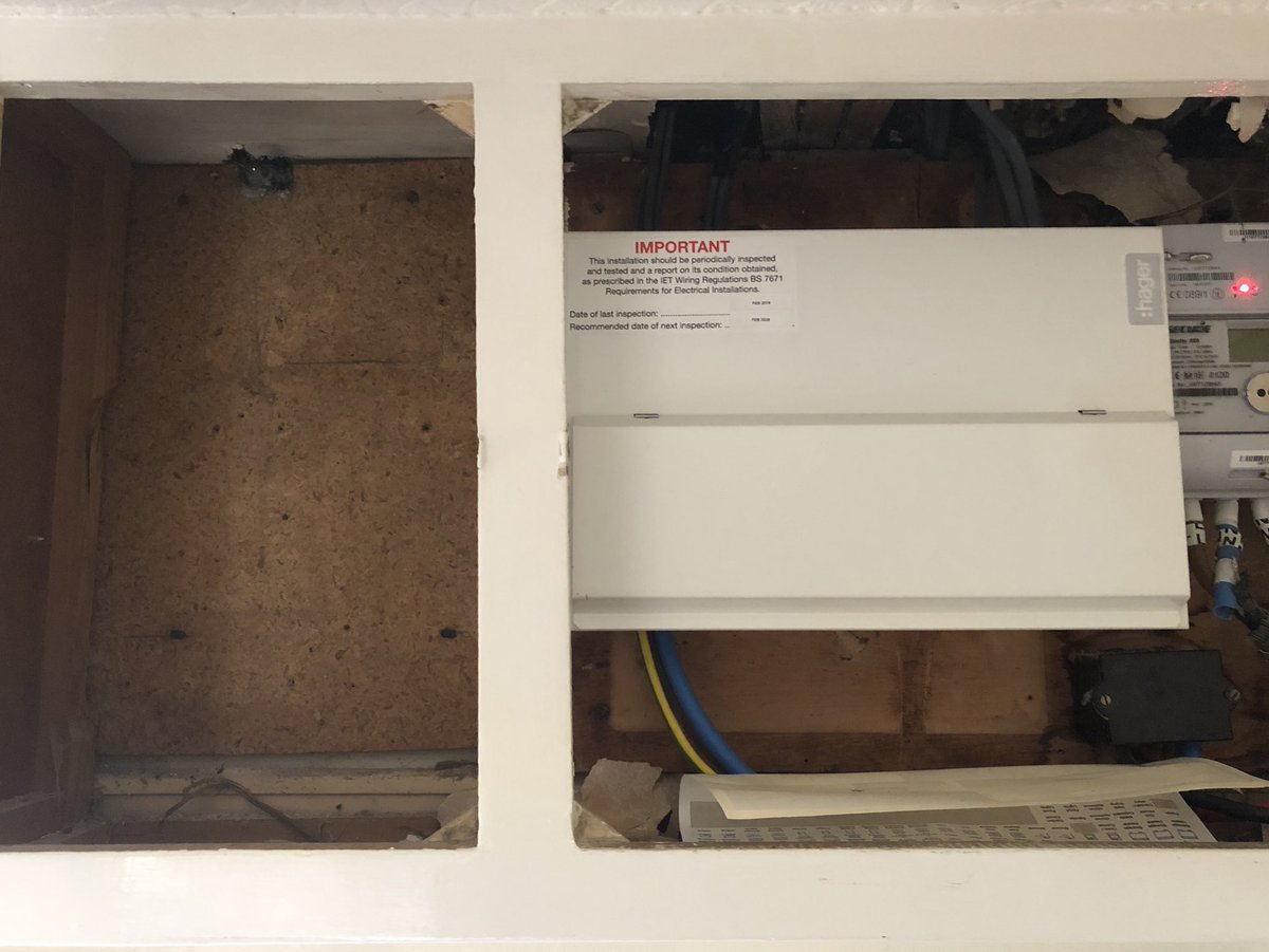 PMCornish's tweet photo. Another consumer unit replacement today in bexhill. #hager https://t.co/qKMtkGJLtV