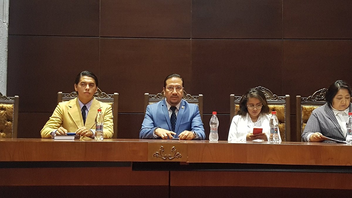 UlloaAsoCom's tweet photo. #EleccionesCPCCS | En pocos minutos, @HernanUlloa junto con otros candidatos a Consejeros y Consejeras del @CPCCS,  participará en el Foro-Conversatorio de Participación Ciudadana organizado por la @UdeGuayaquil. https://t.co/GAaEqMdPVC
