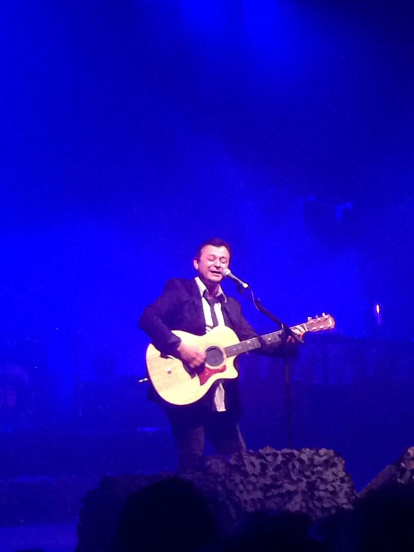 Happy 50th birthday to the legend that is James Dean Bradfield my guitar hero 