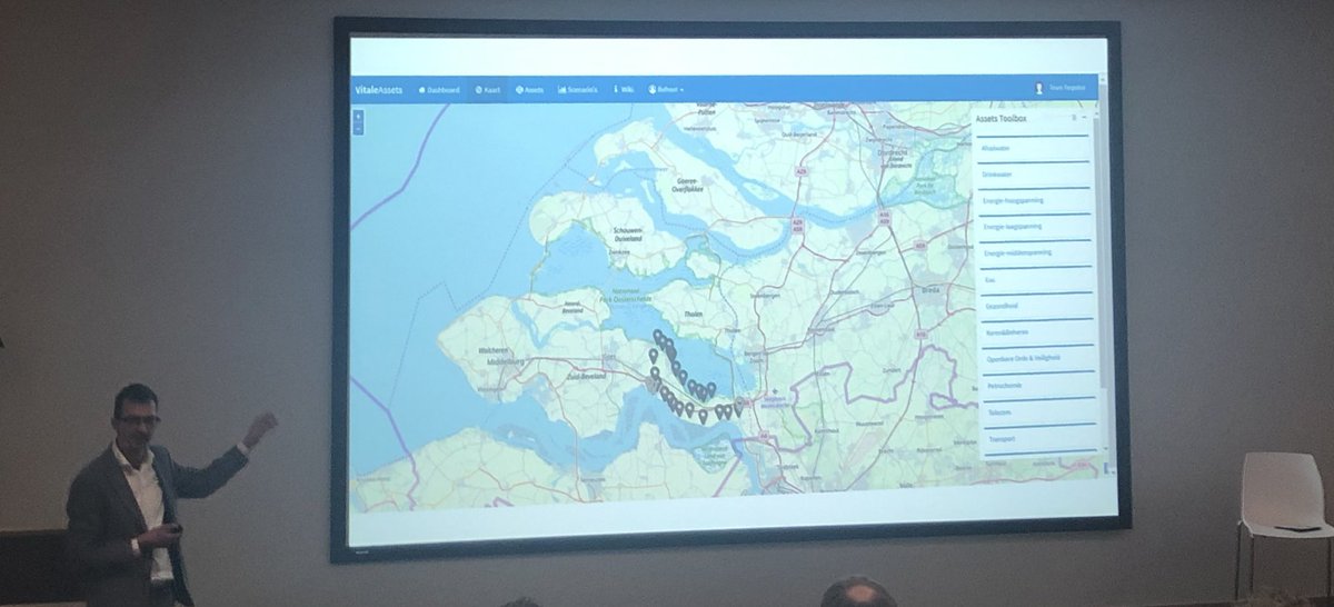 Erg interessant symposium over effect klimaatverandering (en once in a lifetime events zoals in 1953) op vitale infrastructuur in Zeeland.
#resilientdelta met Mathieu van Wier kom, <a href="/TeunTerpstra/">Teun Terpstra</a> en klimatoloog en meteoroloog @weermanreinier .