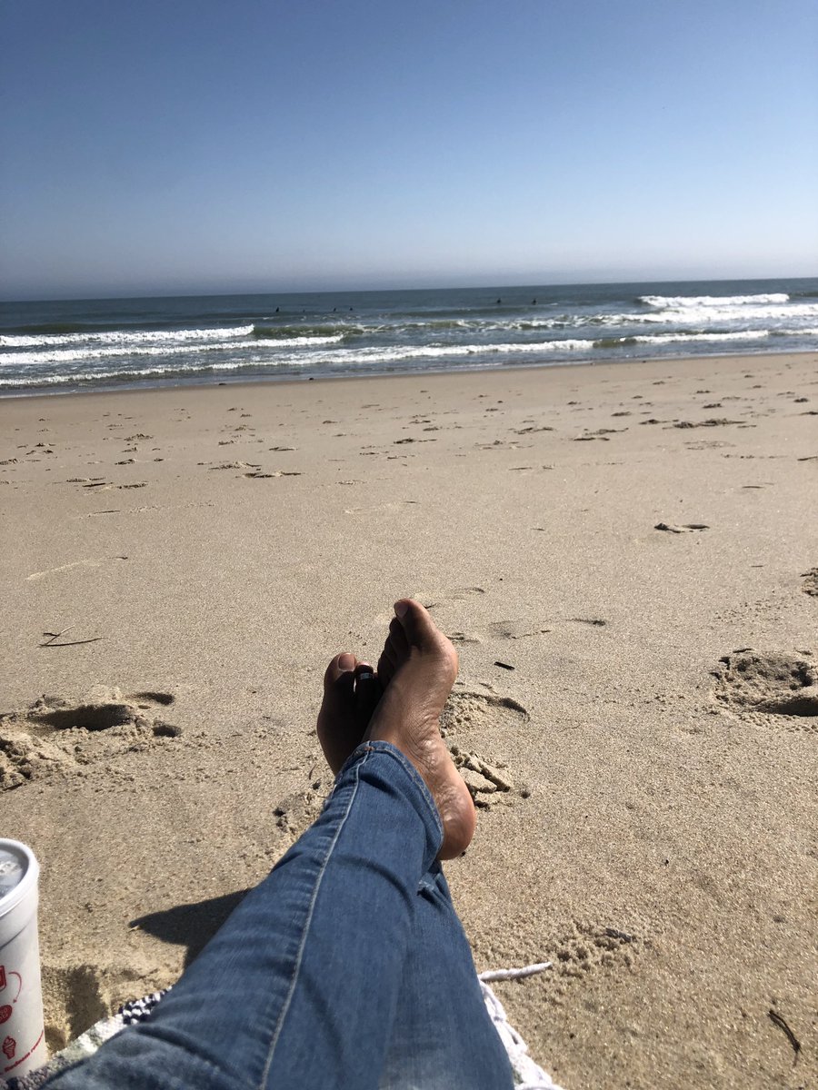 skinitrini07's tweet image. Judging the unofficial surfing contest. #BeachLife #CBNC I’m ready for summer ☀️