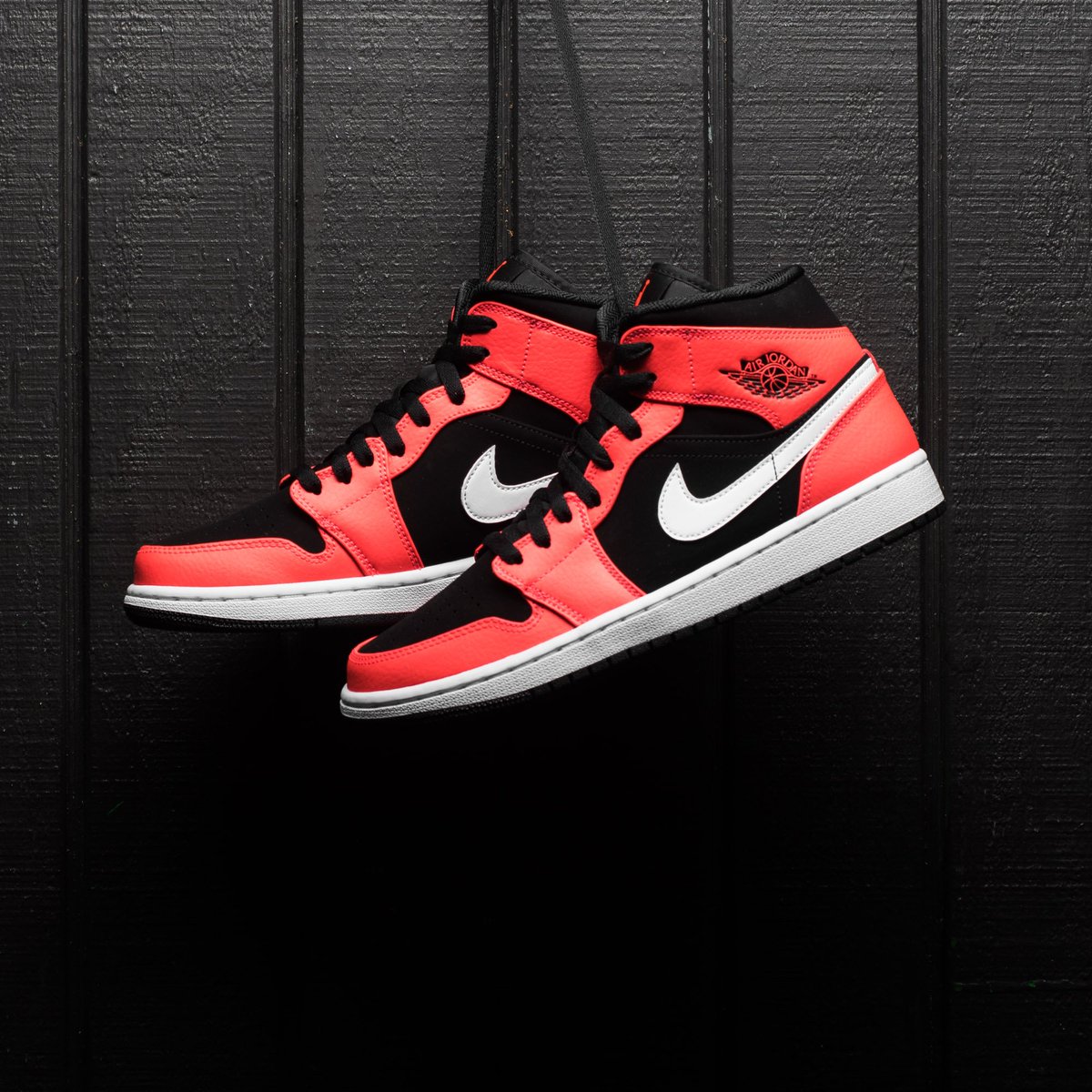 nike air jordan 1 mid black infrared 23