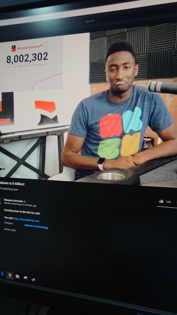 M0aid_'s tweet photo. @MKBHD  your face at the end of the stream 😂😂#sorrynotsorry

Keep it up https://t.co/US32ZVrx2V