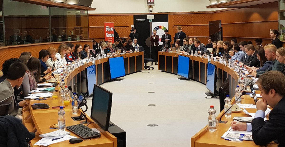 📍Powerful session "Do Good: Save Food" 🌽🥦🥗🥖on combating #foodwaste at the <a href="/Europarl_EN/">European Parliament</a> hosted by <a href="/BiljanaBorzan/">Biljana Borzan</a>. Incredible presentation by <a href="/FAOBrussels/">FAO Brussels</a>. #Coops are on the battlefront, nudging #consumers towards #responsible #consumption. A #zerohunger world 🔝 priority!🚩🤝