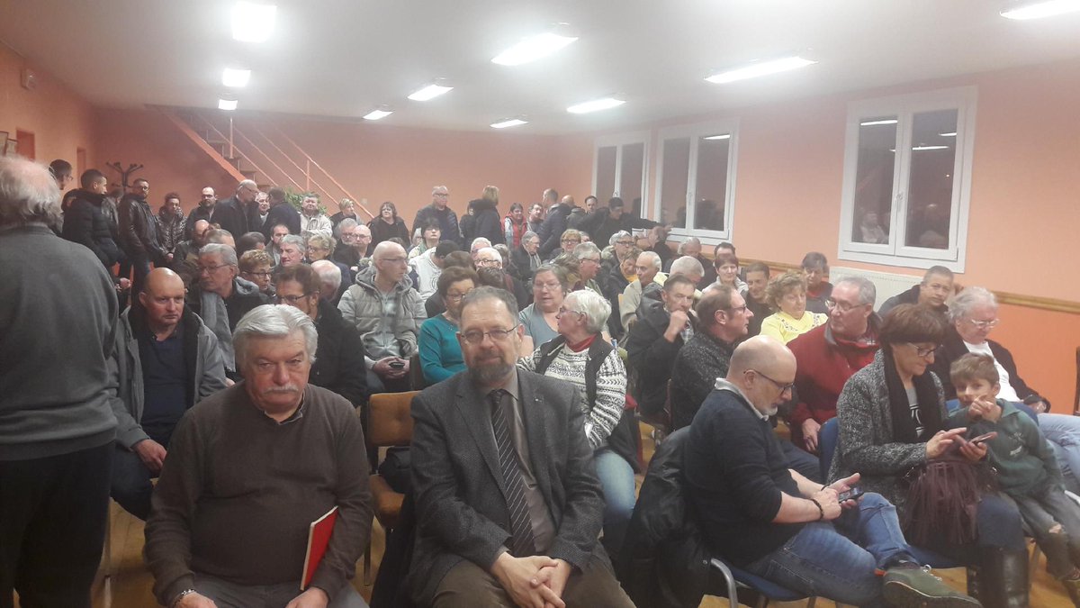 Pat_Lecocq's tweet photo. Plein succès ! pour la 📌réunion d'information #Moncy-Notre-Dame sur le déploiement de la #Fibre @OrangeGrandEst https://t.co/118WkP2hQt