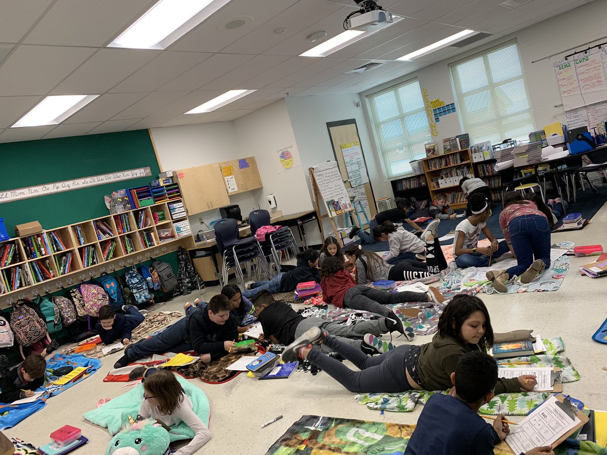 ClassWithMrsLee's tweet photo. Learning is even more fun when we get to do it camp out style! #classcampout #APEXFunRun #rewardday #MoraLegacy https://t.co/K6Sk05x8tz