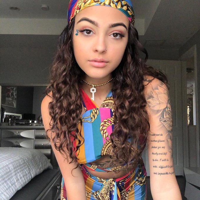 Too glam to give a damn ☁️🌹 https://t.co/ZepOjwcQEp<a href="/tag/nomakeup"class="tags"><span>#nomakeup</span></a>