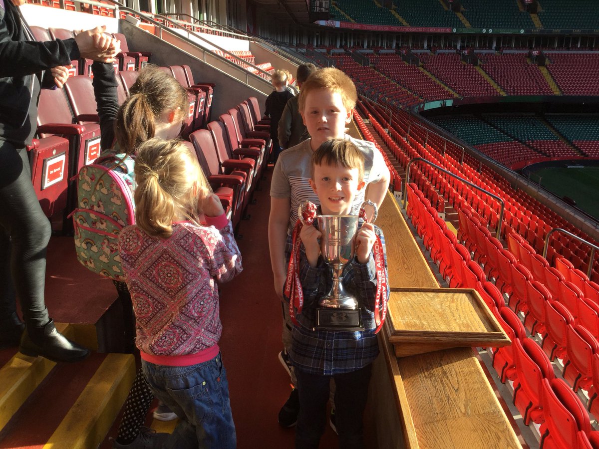 ClassHodgkinson's tweet photo. Cardiff trip @YsgolEmmanuel @ClassHodgkinson https://t.co/6zBJ1VZaNJ