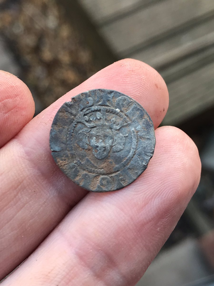 scottylar's tweet image. The second hammered coin from today is a penny of King Edward I! This coin was minted in London between the years 1282 &amp;amp; 1289 I believe 👍🏻😬👍🏻🕺🕺🕺🕺🕺