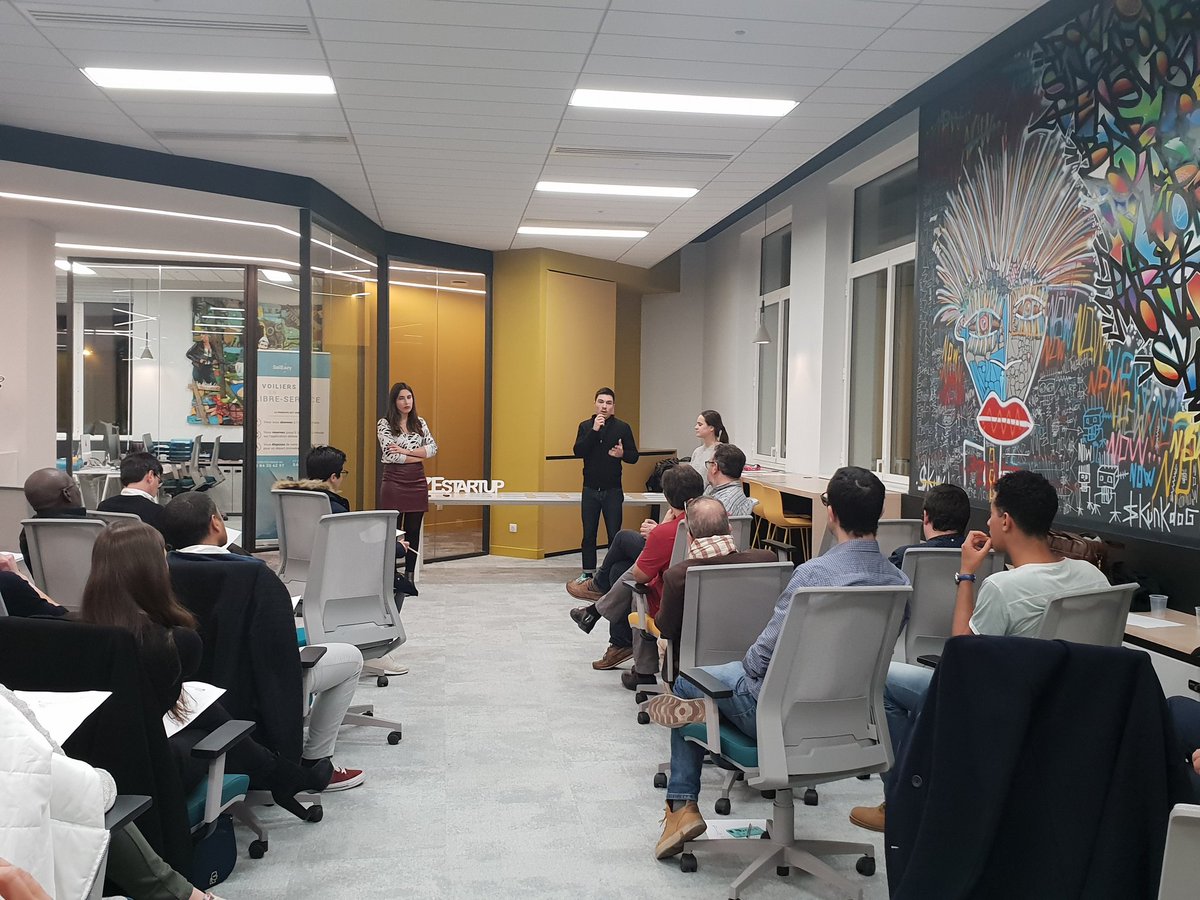 La pitch party est lancée! Les startups ont moins de 3 min pour séduire les investisseurs de <a href="/marseilleinnov/">Marseille Innovation</a> et de <a href="/ZeBox_/">ZEBOX</a> pour remporter les 50 000 Zecoin 😲💪 #monopolypitchparty #marseille #startup #entrepreneur #innovation #incubateur #pitch #event