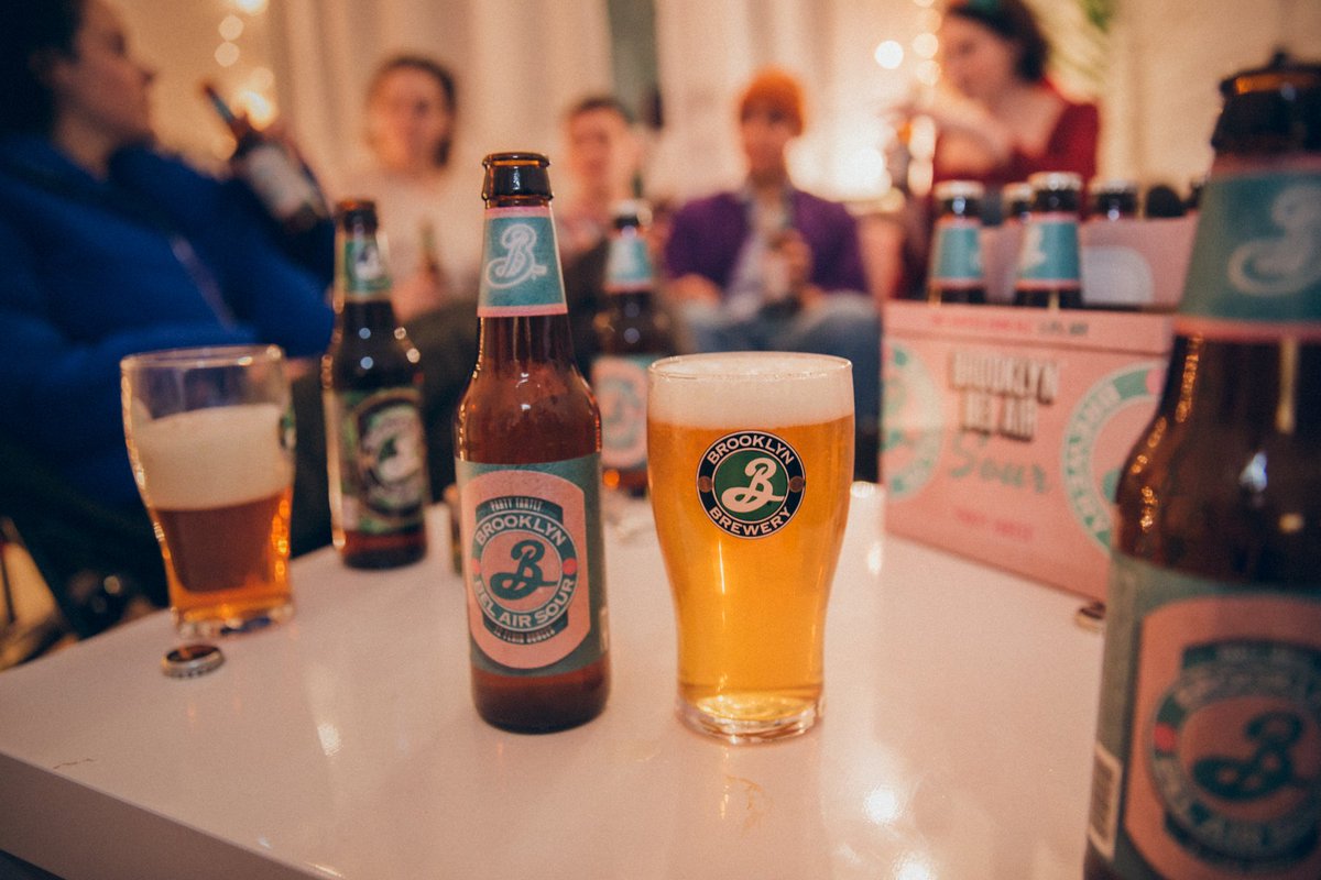 SDTopBrewers's tweet image. Take a break from San Diego Beer? I know. Unheard of. But if you do...go East and check out the awesome beers from Garrett Oliver of @BrooklynBrewery. And thanks to @blindladyale and @hamiltonstavern for being among the first to tap the kegs. sandiegomagazine.com/Blogs/Behind-t…