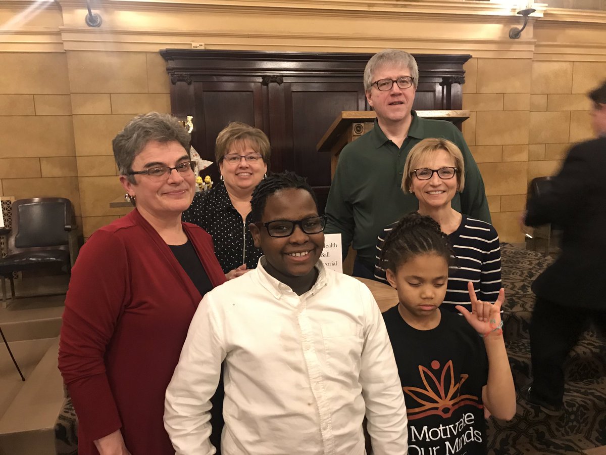 PaulaSTyler's tweet photo. The @IUHealthECR team at the Motivate Our Minds spelling bee! 👍 https://t.co/zFXztfnxIw
