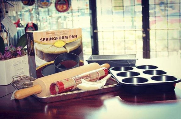 VortexRestEquip's tweet image. It's all about a balancing act between time, temperature and ingredients: That's the art of baking.🍪🌰🍩🥧. Check us online for all your baking needs
#breadtoaster #bread #bagel #toast
#woodenspoon #eatery #dinery #vancouverrestaurants #baking #cakes #bread