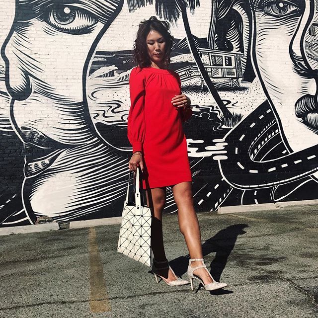 chilanlieu's tweet photo. My calves surprised me with a specia appearance! Thank you #corepoweryoga & #spinning for all that you do. 😂🤣😂 #mommyfiles #momlife #momstule #fashion #easychic #oneanddone #dress #winterdress #happygirl #dtlalife #dtlastyle #fashionfiles #ootd https://t.co/el69r8IRqN https://t.co/8K7Syipwr6