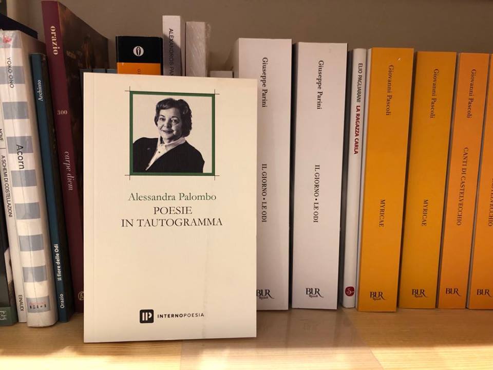 Benché buio 
brillano barlumi, 
bacche balsamiche 
bruciano.

Bevo birra,
 bramosa bacio 
boy-friend.

Brividi. 
Benvenuta, blunotte.

#nottipoetiche 

<a href="/CasaLettori/">Casa Lettori</a> <a href="/InternoPoesia/">Interno Poesia</a>