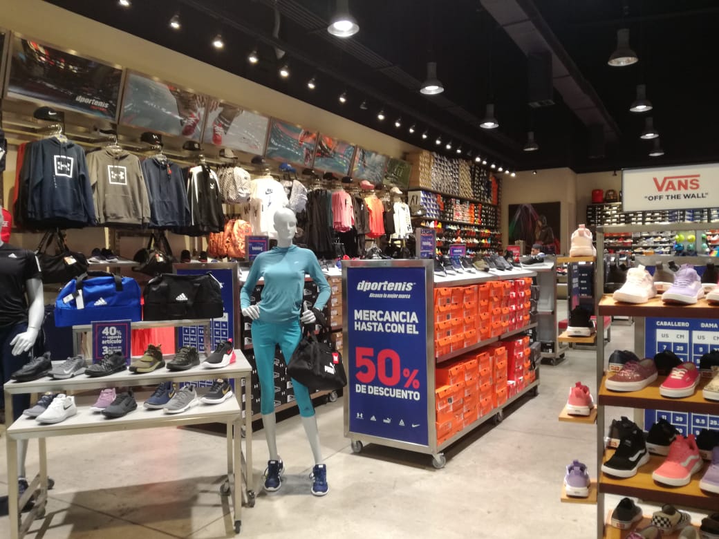 vans plazas outlet