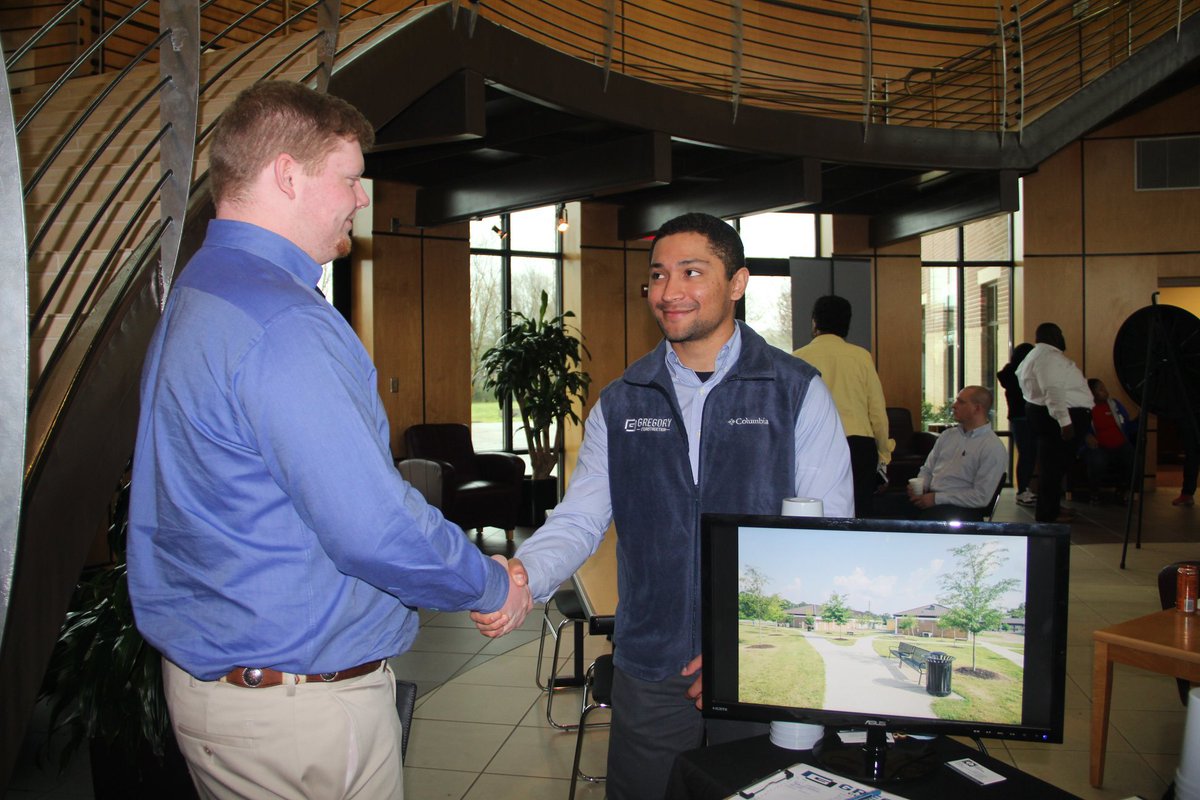 gregoryconst's tweet photo. Gregory Construction's Project Engineer, Josh Cantor and company representative, Jacki Wood had the opportunity to attend Holmes Community College's Career Fair. They spoke with students about job opportunities at our Columbus, Madison and Huntsville offices. #GregoryIsGrowing https://t.co/nAPLOvygPt