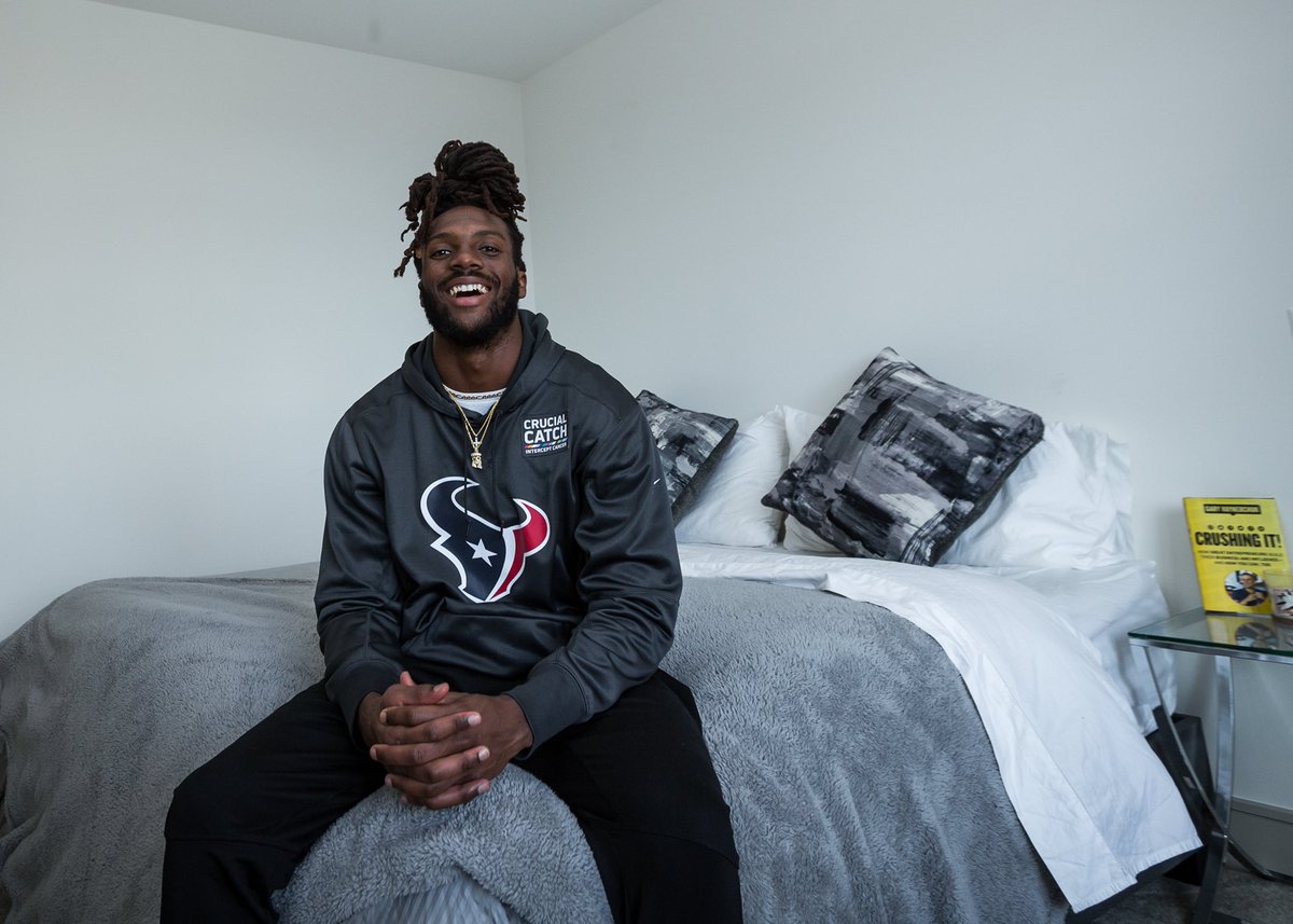 After a long week on the field I have to #GetCorrect with my @coppercorrect mattress. The memory foam infused with copper beads always helps me recover to perform my best on Sundays.  #KeepYourCool with Copper Correct!