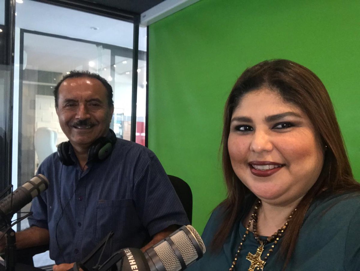 NoticiasGRUPOFM's tweet photo. Toda la información sobre #Veracruz, #México y el #Mundo en #Loquepasaenveracruz con @gon_paty y @HugoGallardoSG por el 99.7 https://t.co/OBTED8TSpP