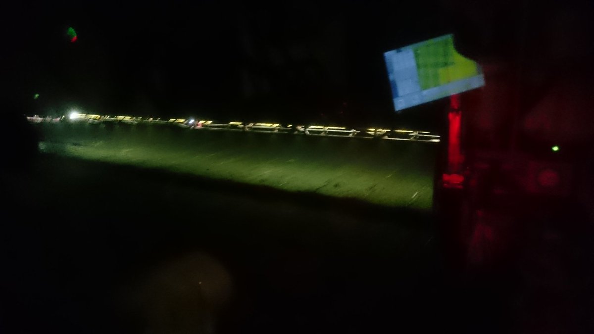 DzL49's tweet photo. Rien de tel qu'une petite nocturne pour désherber les #blé dans des conditions optimales. #basvolume #rtk #agridemain #agriculture https://t.co/BiC6O0CzWl