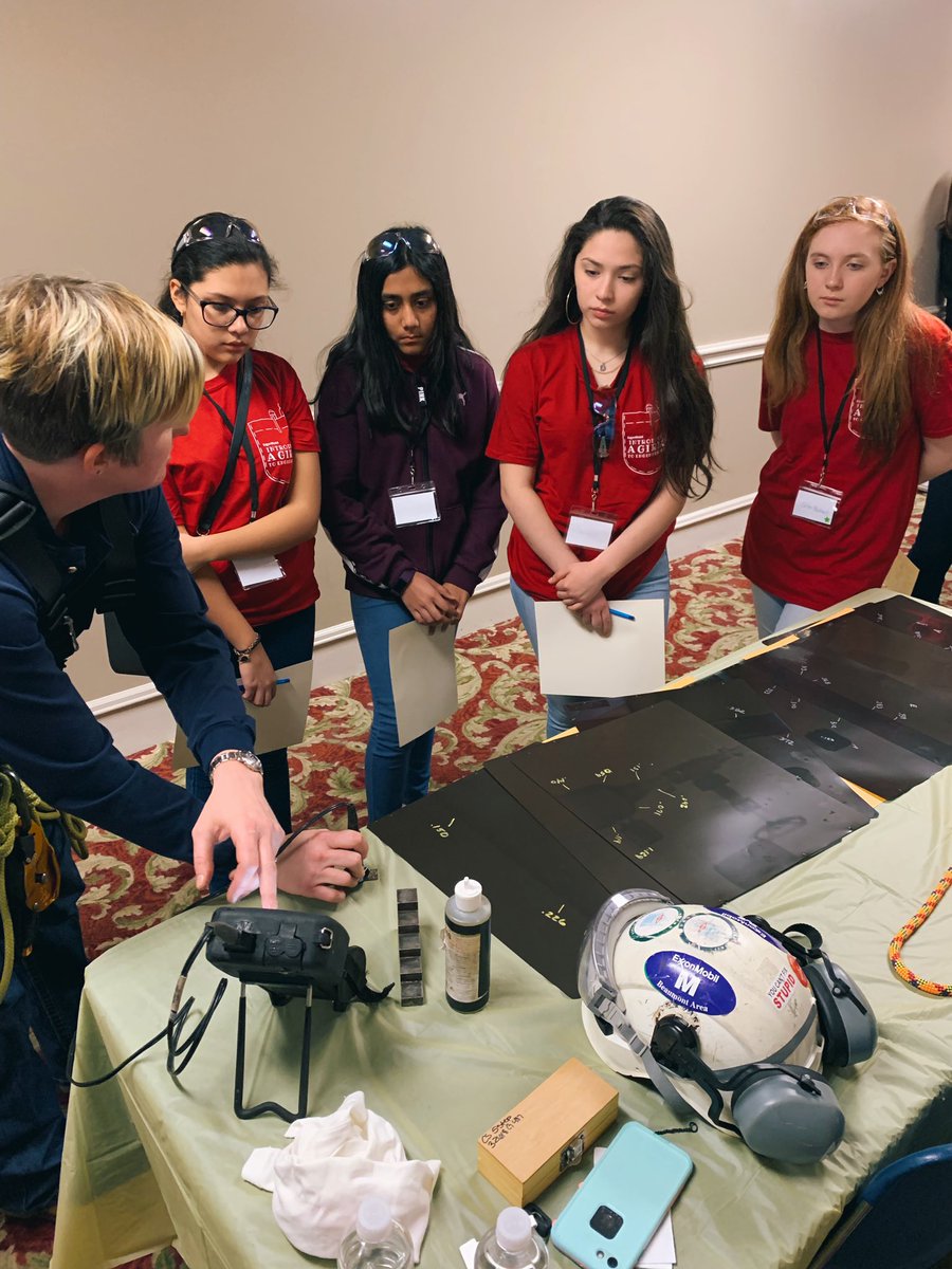 exxonmobilbmt's tweet image. ExxonMobil employees welcomed more than 90 girls from all six Beaumont Independent School District middle schools for its annual Introduce a Girl to Engineering. This program helps build awareness of the importance of #STEM 👩‍🔬