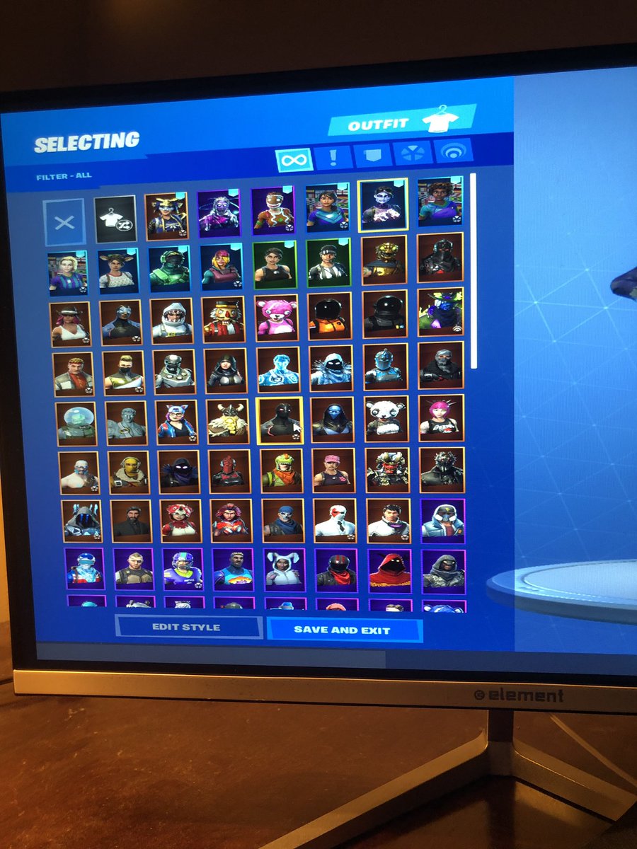 Pesea8's tweet photo. 14k vbucks and 145+ skins  galaxy and reflex and eon #fortnite #trynabuy https://t.co/viE8bYNlGU