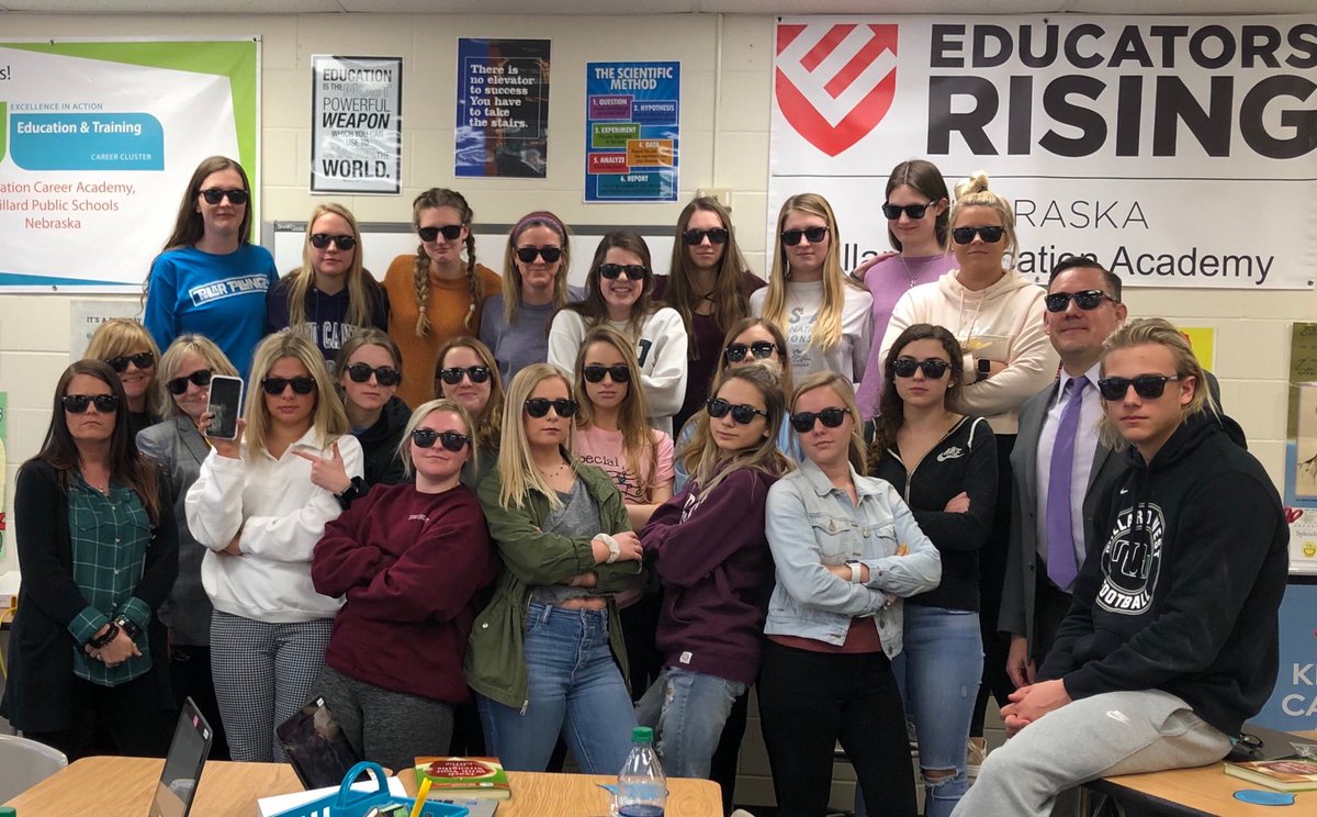 bekka hitz tweet media