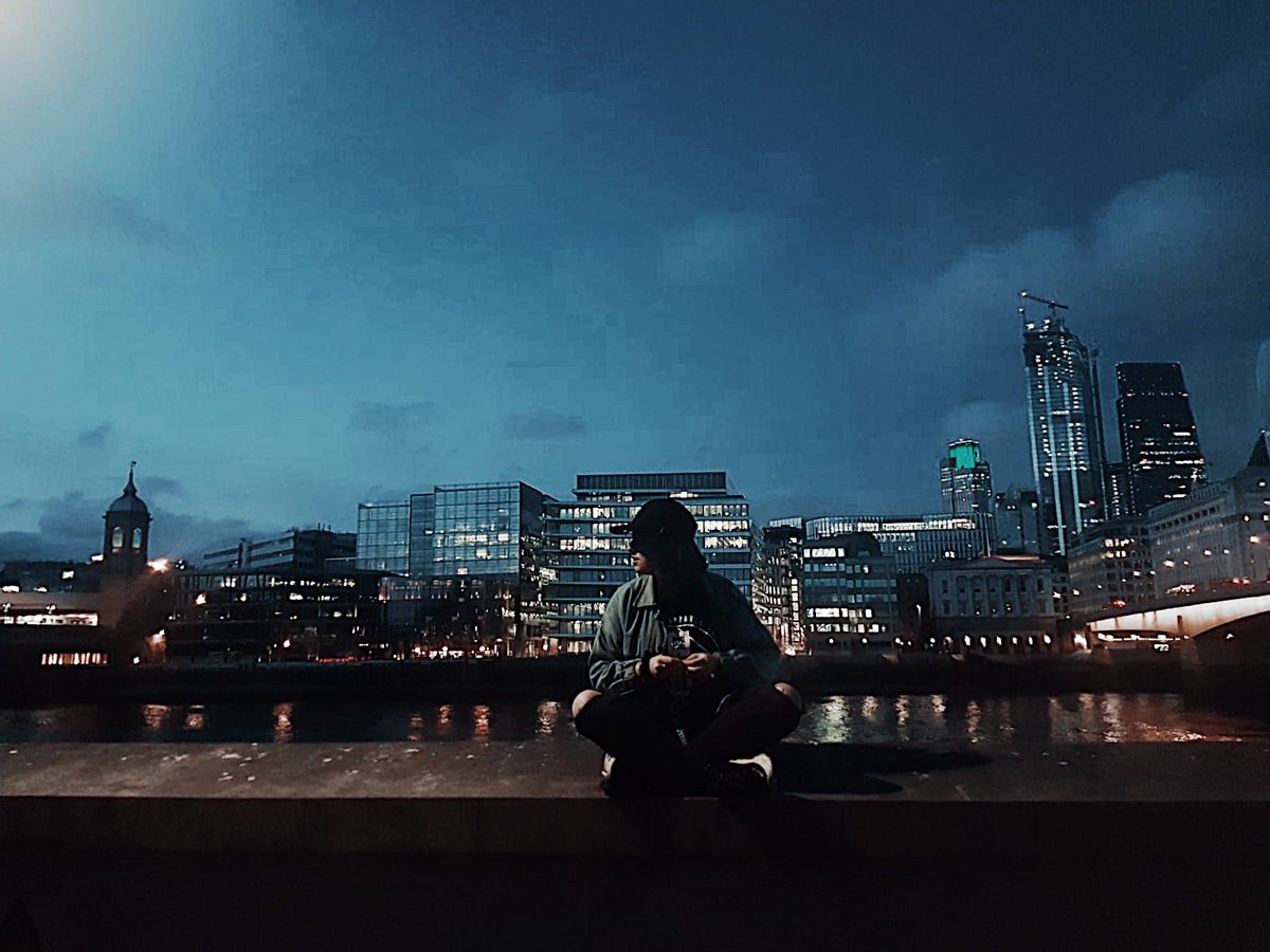 SoraAlvrz's tweet photo. London 5/5 https://t.co/1xrWduLNT1