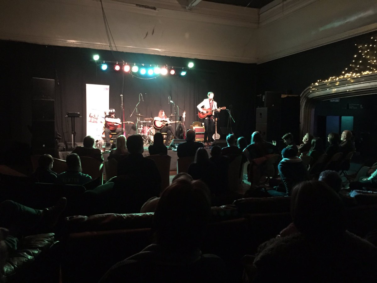 Packed house at the <a href="/HertsCornExchg/">HertfordCornExchange</a>  for <a href="/COTCMusicNight/">Corn On The Cob</a> listen in on North HERTS FM EXTRA northhertsfm.com @SteveYoungUKfan <a href="/steveyounguk/">Steve Young UK</a>