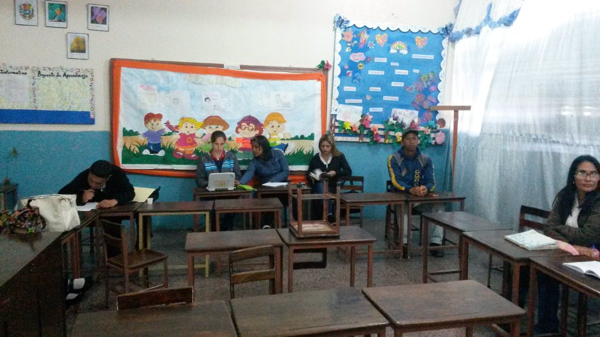 ermecbitrujillo's tweet photo. Congreso Pedagógico Discurso de Angostura en la E . B. Francisco Briceño Araujo Municipio Urdaneta @RCcbit_trujillo @MPPEDUCACION @Fundabit @GrimanLaidely https://t.co/Ai7ikizK59