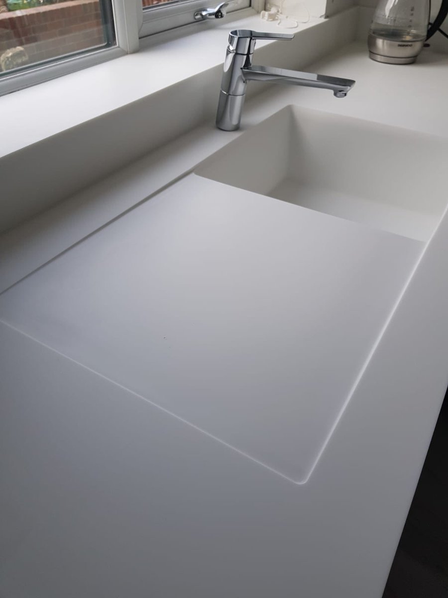 HawdonSurfaces's tweet image. Clean and Sleek😎💎
Sloping recessed drainer✅
Matching Seamless Sink✅
Matching Seamless Window Sill✅
Best Worktops in the street✅

I'm going to message you for a quote because I want the best worktops in my street too✅😉
#HawdonWorkSurfaces #Luxury #SolidSurface #Staron