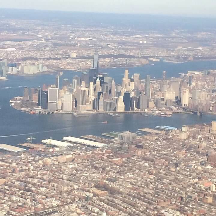 imkatiem's tweet photo. Iโm the weirdo who still takes pictures from the plane window. No matter how many times I go, this sight always feels pretty magical. I miss this little town. #nyc #3yearsago #getmebackthere https://t.co/vnlnlybURj