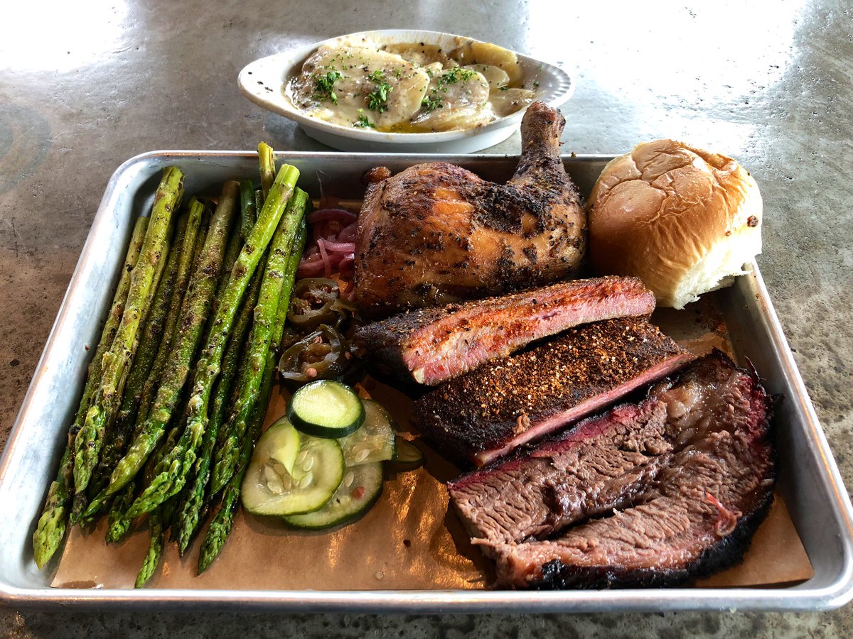 Daniel Vaughn tweet media