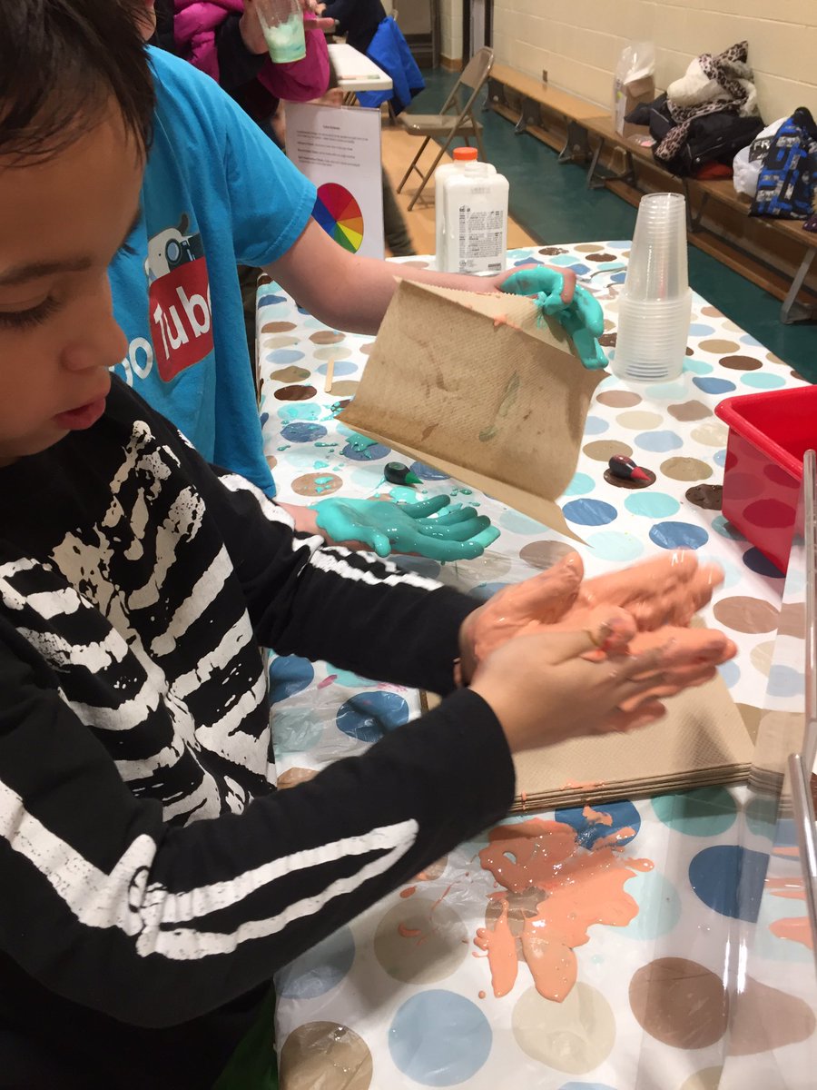 MarkLion14's tweet photo. Thank you @nd_steam @NotreDameHCDSB for sharing your expertise in STEAM related learning #21stcenturyskills @MarkLion14  @HCDSB https://t.co/zqWZBqW3lt