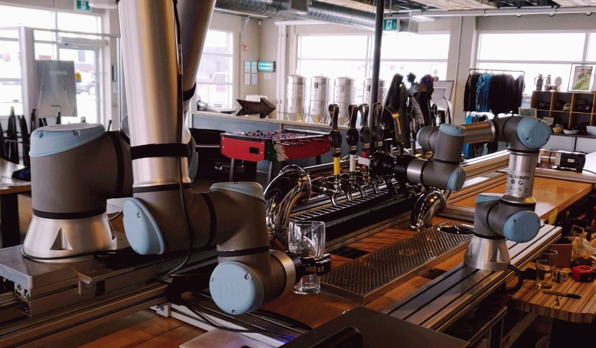 ROKAutomation's tweet image. Our friends at @torquebrewing have a new team member and the beer is flowing! Check out the technology behind the robot, made possible by our partner @HeyEascan #beer #breweryautomation #robotsoftwitter