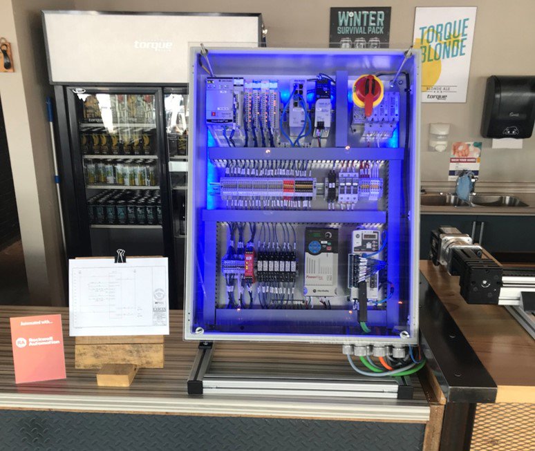 ROKAutomation's tweet image. Our friends at @torquebrewing have a new team member and the beer is flowing! Check out the technology behind the robot, made possible by our partner @HeyEascan #beer #breweryautomation #robotsoftwitter